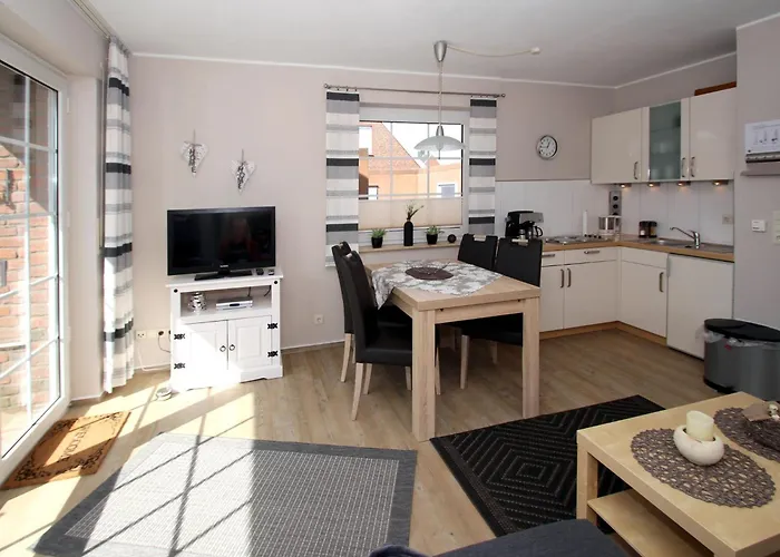 Mit Sonnenterrasse In 公寓